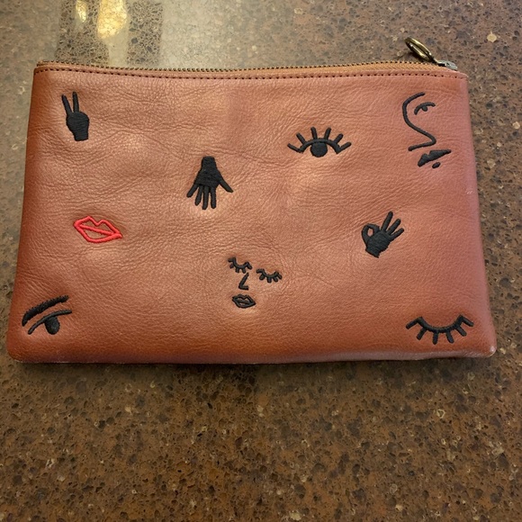 Madewell Handbags - Madewell zip pouch